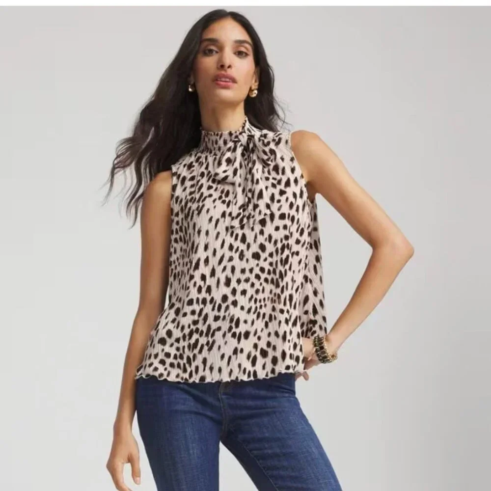 Chico's Pleated Smock Tie-neck Top. NWT. Size 00/xs - Picture 3 of 6